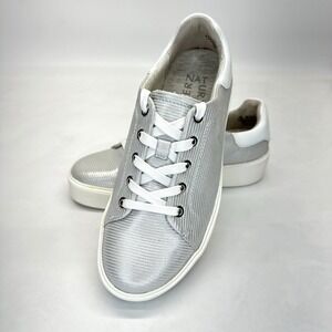 Naturalizer Morrison 2.0 Lace Up Sneaker Womens 6.5W Silver Leather Upper Casual